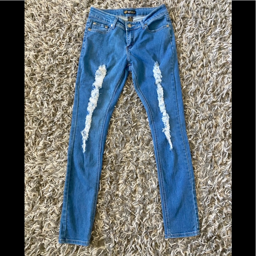 Bab Distressed Skinny Jeans